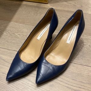 Diane von Furstenberg navy blue pumps/heels